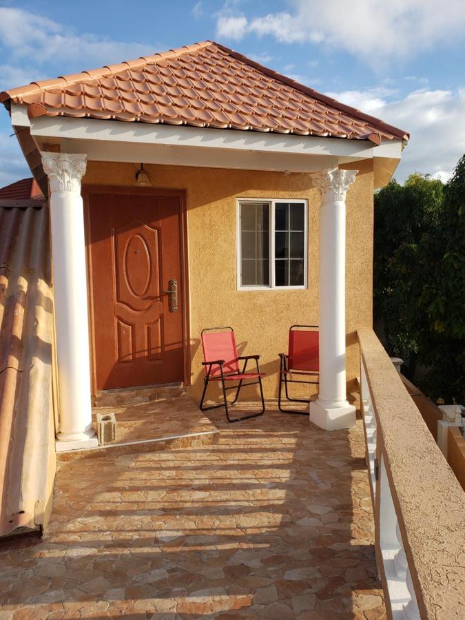 Irie Hideaway - Private Studio In Gated Community --Caribbean Estates, Portmore Exterior photo